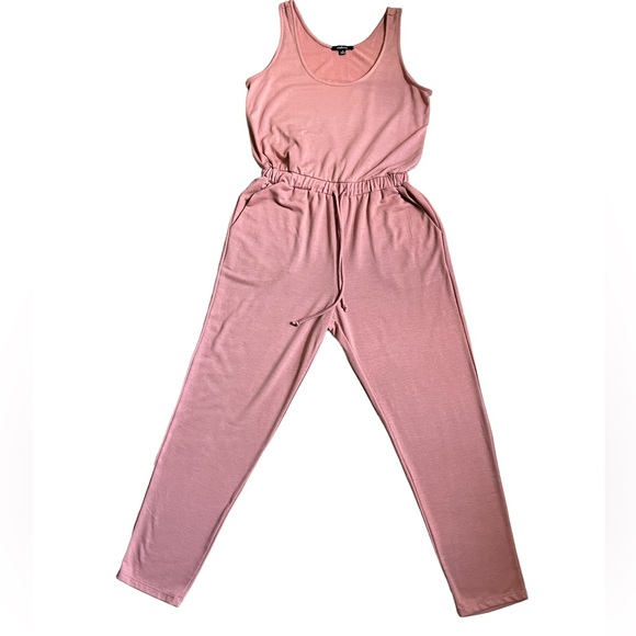Pink Jumpsuit with pockets and draw string - Picture 1 of 5